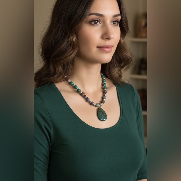 Handmade Jewelry - 20-1/2 inch Ruby Zoisite bead Necklace NWOT